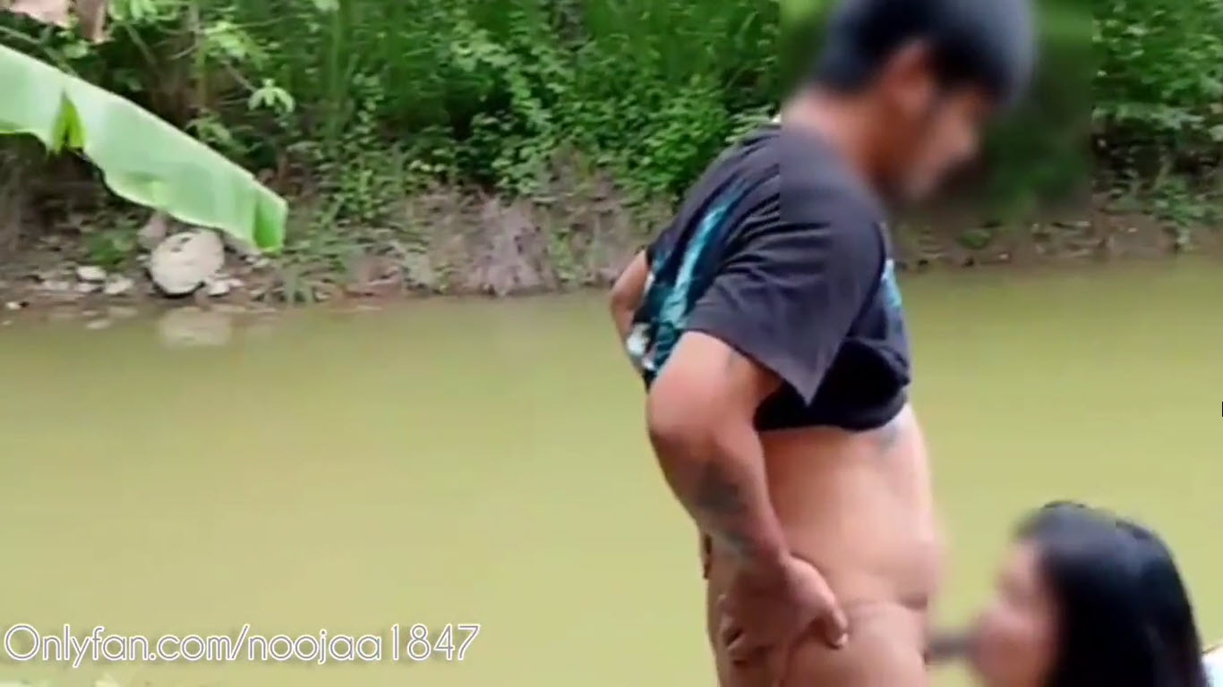 อมให้จนควยแข็งจับเราเยดในป่าอีกกลัวคนมาเห็นนะแต่คนมันเงี่ยนอ่ะทำไงได้เยดกันมันเลย