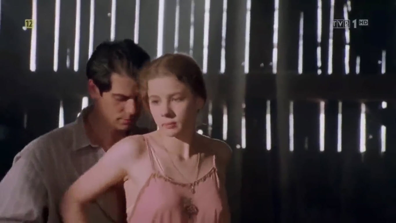 เยดเอ้าดอที่โรงนาก็ตื่นเต้นดีเหมือนกันนะเทอเสียวมากๆด้วยเลียหีเสียวสุดๆ